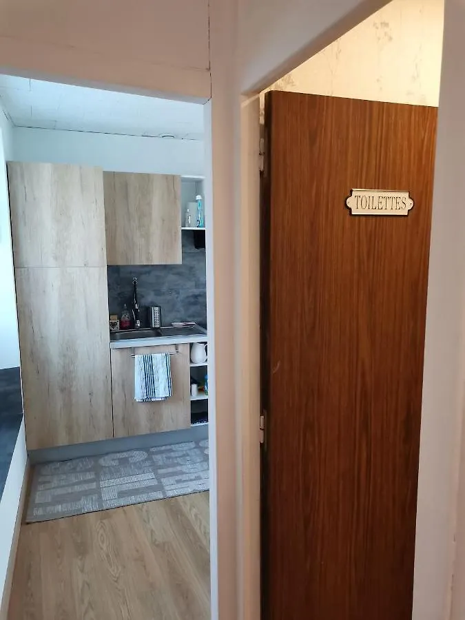 La Ruche Cantalienne Saint-Etienne-de-Chomeil Guest house